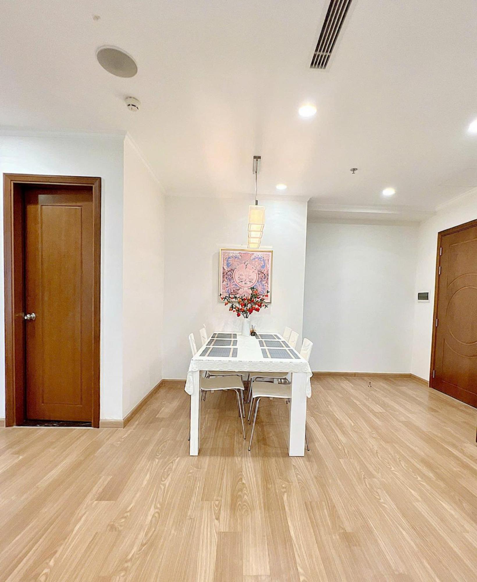 Hotel Kabilux House - 1-2-3 Bedrooms In Vinhomes Times 4*